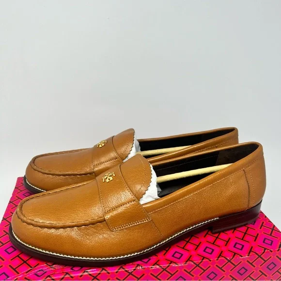 Tory Burch Classic Loafer
Size 11 - Picture 4 of 8